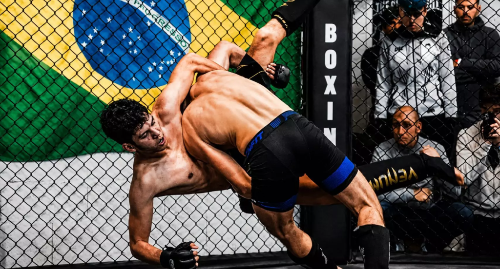 Cage MMA officielle de la Boxing Center Etats-Unis a Toulouse, salle partenaire Cage Fight